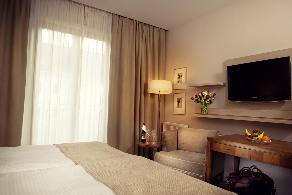 Hotel Ambassador Kosice Luaran gambar