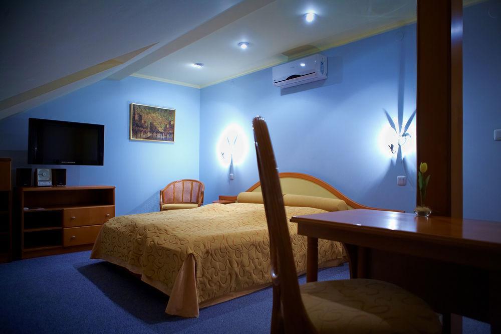 Hotel Ambassador Kosice Luaran gambar