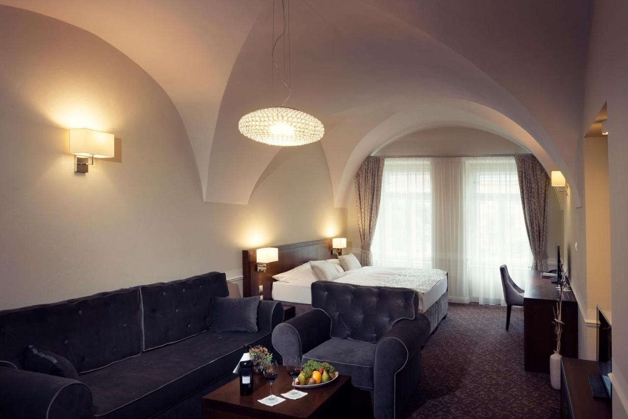 Hotel Ambassador Kosice Luaran gambar