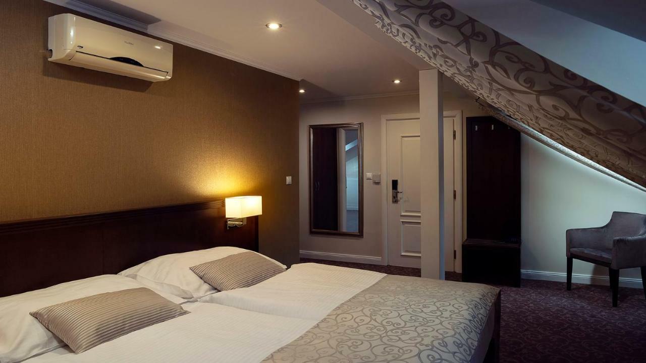 Hotel Ambassador Kosice Luaran gambar